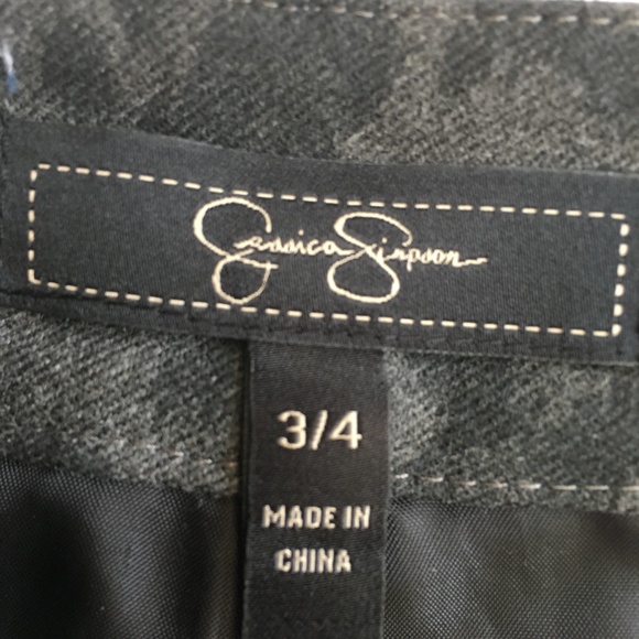 Jessica Simpson Gray Leopard Print Skirt, Size 3/4 - Picture 3 of 3